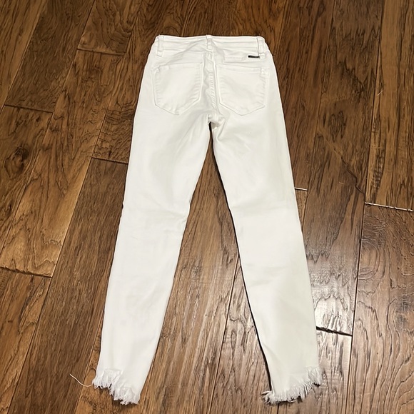 EUC KanCan white shark bite jeans size 0/23 - Picture 2 of 6